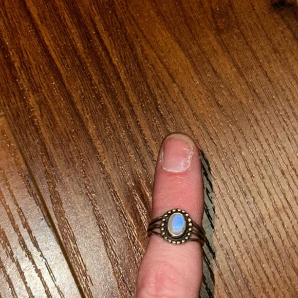 Moonstone ring - Picture 2 of 7